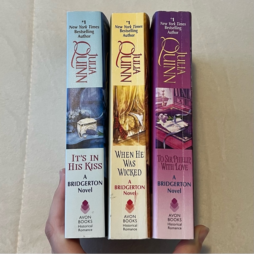 Bridgerton Novel Set by Julia Quinn - Picture 2 of 5